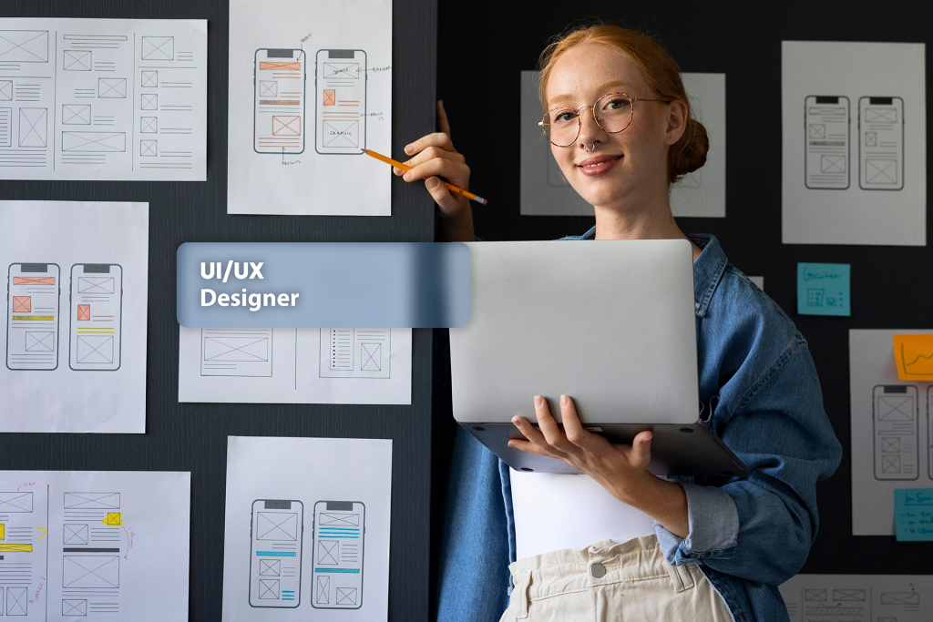 UI UX designer al lavoro su wireframe per realizzazione siti web professionali e responsive